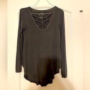 AE Soft and sexy cut out shirt